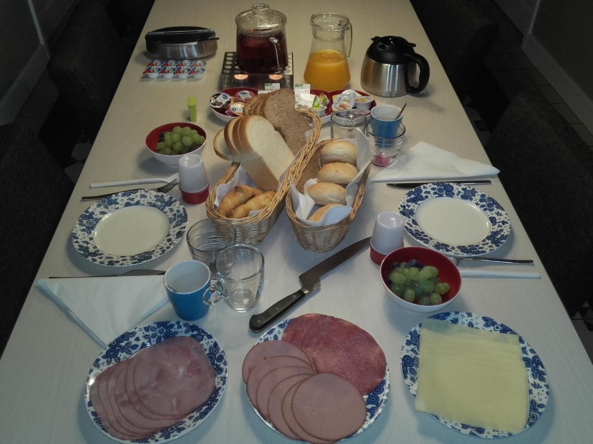 B&B Pipowagen "Het Wellnesst" Op Wellness Camping En B&B Stoltenborg Meddo Экстерьер фото
